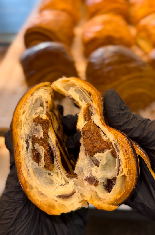 Pain au Chocolat Praliné - L'atelier de Warren