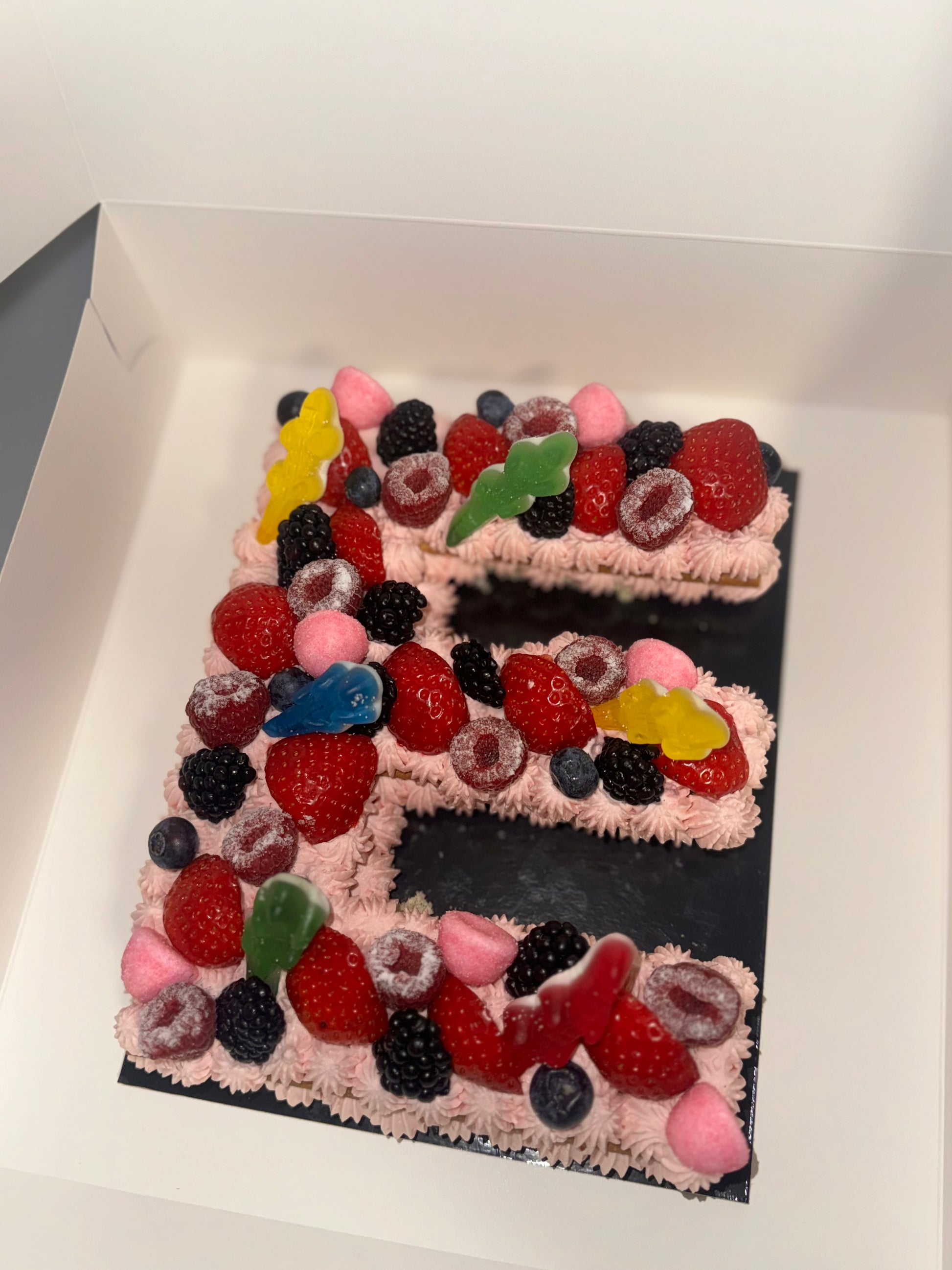 Letter Cake - L'atelier de Warren