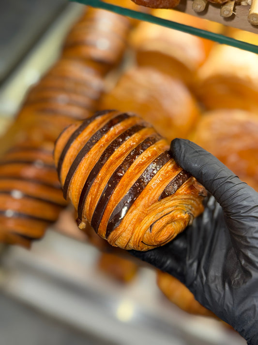 Pain au Chocolat Praliné - L'atelier de Warren